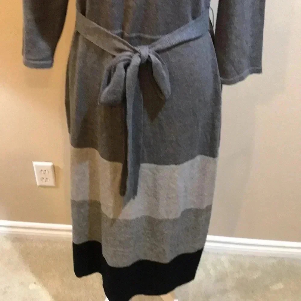 Studio One Gray And Black Color Block Midi Sweate… - image 3